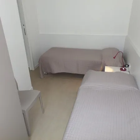 Spacious With Terrace Apartment *