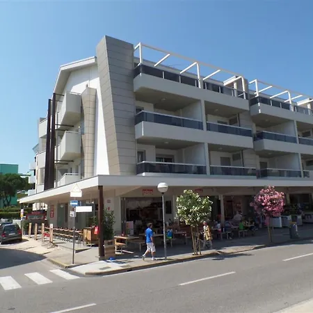 Apartment Spacious With Terrace Bibione