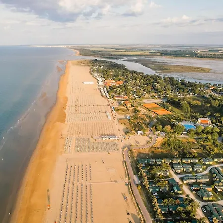 Spacious With Terrace Apartment Bibione